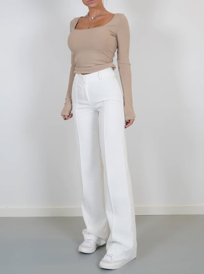 "Sophie - Elegante high-waist pantalon met wijde pijpen in zachte stretch stof, ideaal voor comfort en stijl in dameskleding.