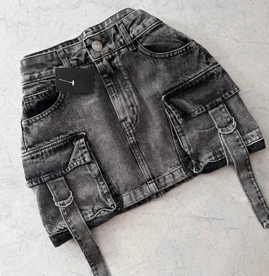"Stijlvolle A-lijn denim rok voor dames, effen blauwe kleur met zakken voor tijdloze en praktische uitstraling."