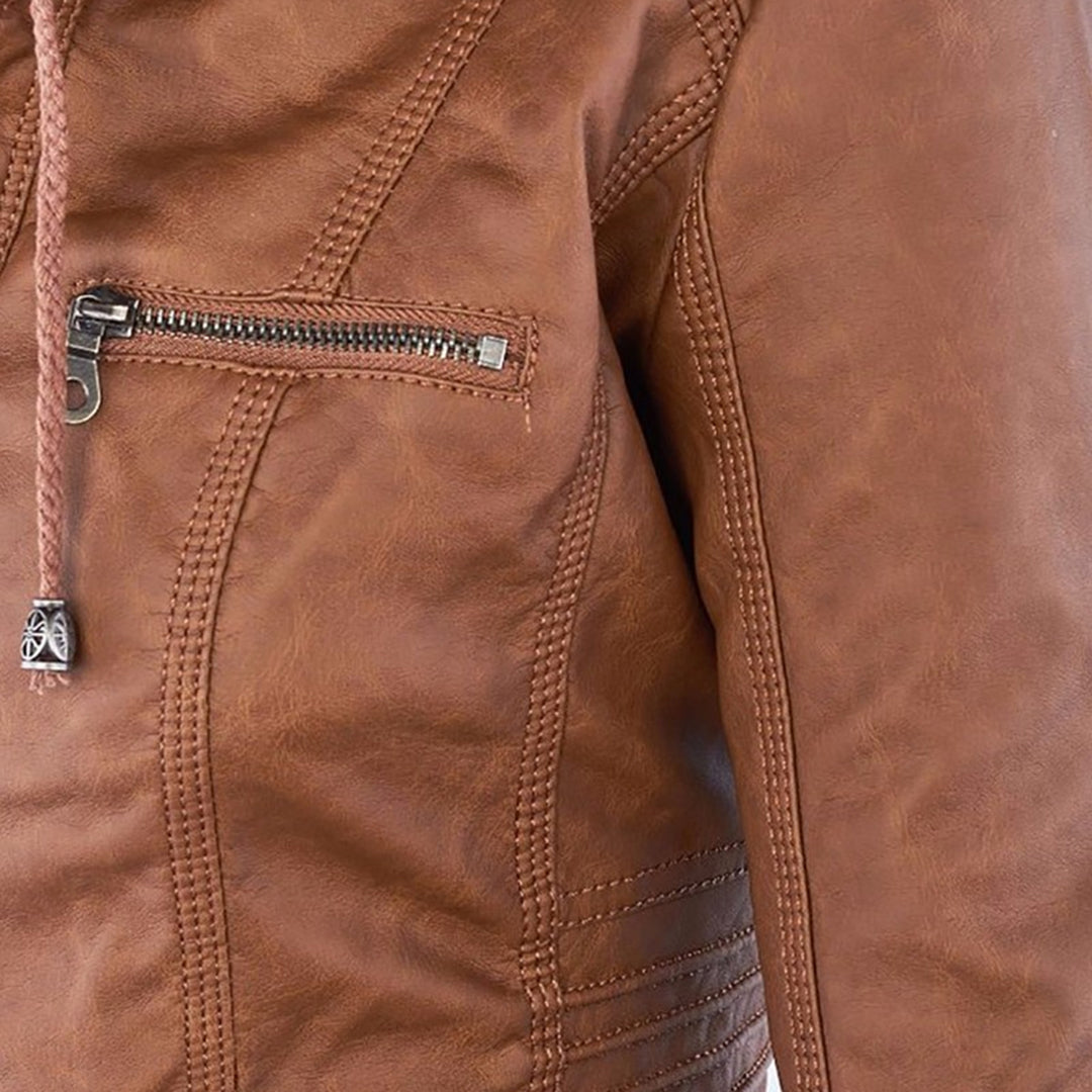 "Stijlvolle dames leren zomerjas, elegant design in zwart, bruin of khaki, met moderne ritssluiting en afneembare capuchon."