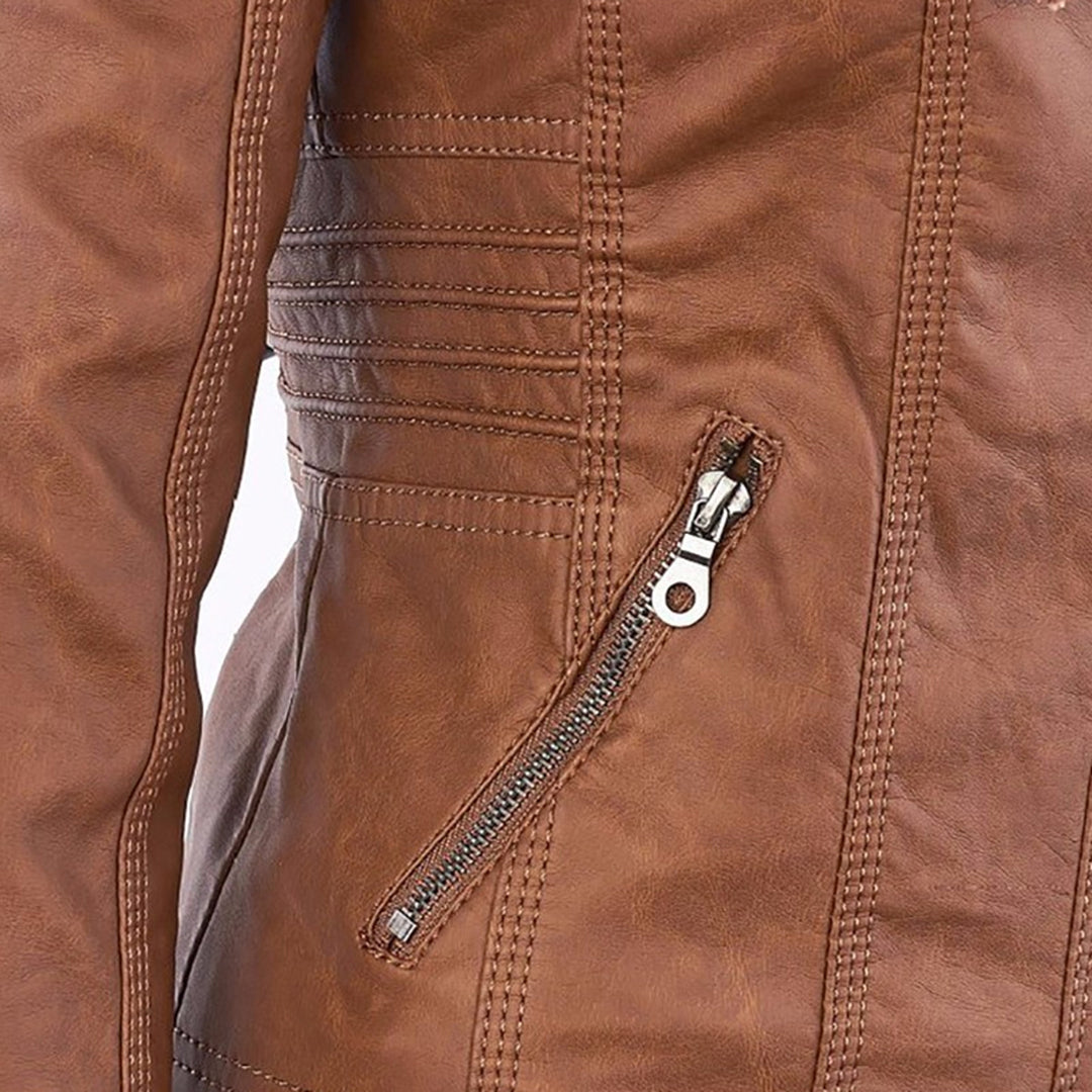 "Stijlvolle dames leren zomerjas, elegant design in zwart, bruin of khaki, met moderne ritssluiting en afneembare capuchon."