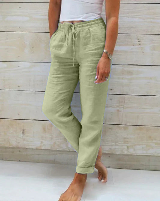 "Stijlvolle dames linnen broek met tijdloos design, premium materiaal en ademend comfort voor elke gelegenheid."