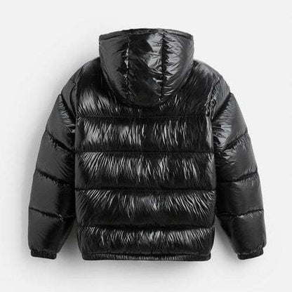 "Stijlvolle effen pufferjas voor mannen, strak minimalistisch design, comfortabele pasvorm en zijzakken, ideaal voor winterda