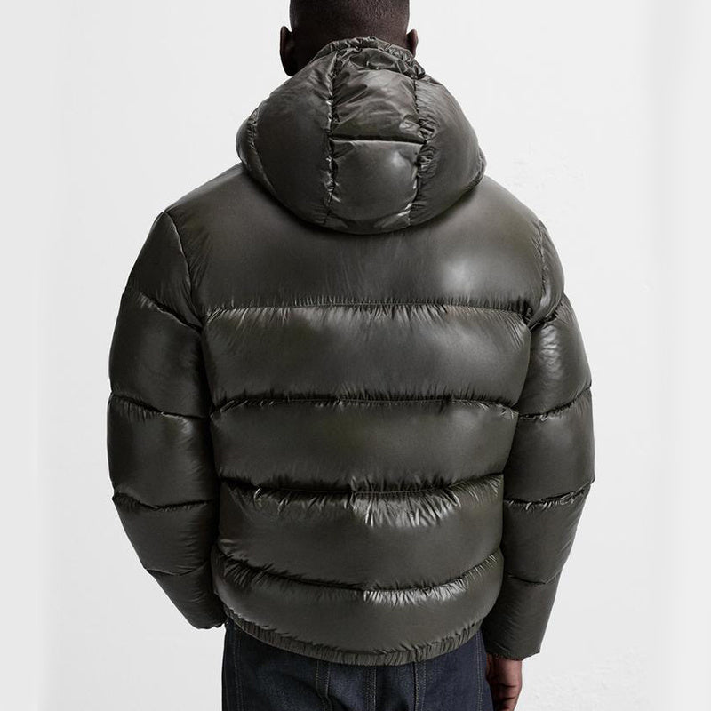 "Stijlvolle effen pufferjas voor mannen, strak minimalistisch design, comfortabele pasvorm en zijzakken, ideaal voor winterda