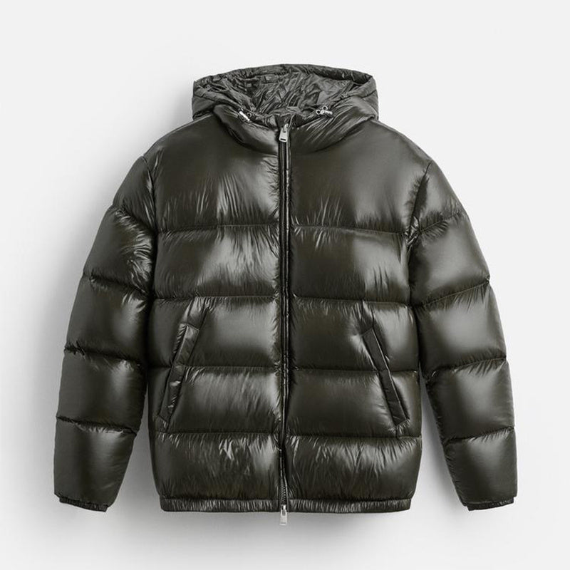 "Stijlvolle effen pufferjas voor mannen, strak minimalistisch design, comfortabele pasvorm en zijzakken, ideaal voor winterda