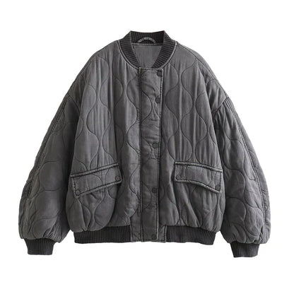 "Stijlvolle en loszittende grijze damesbomberjack voor een trendy, elegante look en comfortabele pasvorm, ideaal voor elke ge