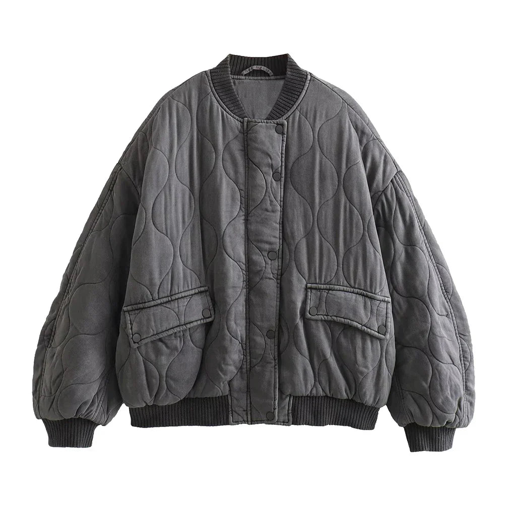 "Stijlvolle en loszittende grijze damesbomberjack voor een trendy, elegante look en comfortabele pasvorm, ideaal voor elke ge