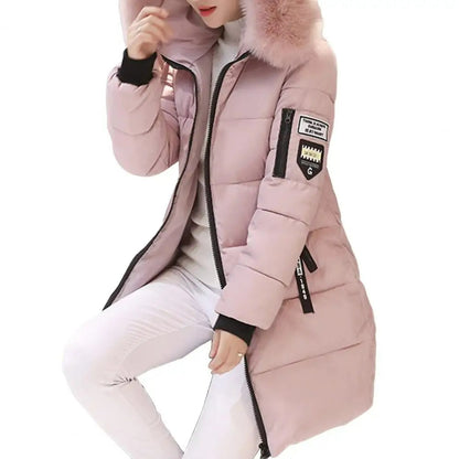 "Stijlvolle en warme dames winterjas, wit, isolerende laag, elegant en comfortabel ontwerp voor koude dagen."