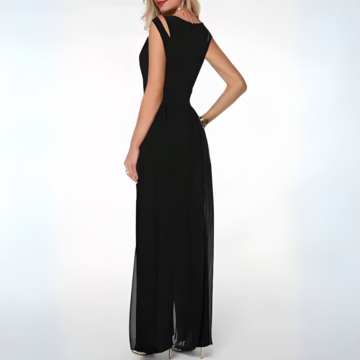 Stijlvolle mouwloze jumpsuit met wijd uitlopende benen, elegante schouderdetails, perfect voor elke gelegenheid.