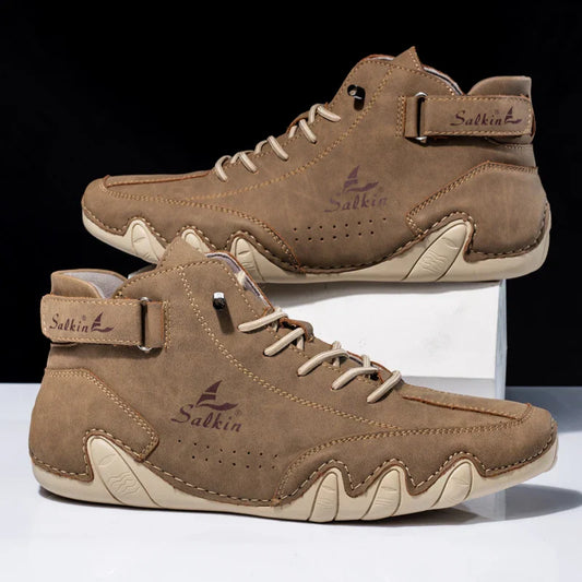 "Stijlvolle orthopedische leren herenschoenen met klassieke look, ontworpen voor dagelijks comfort en goede houding."