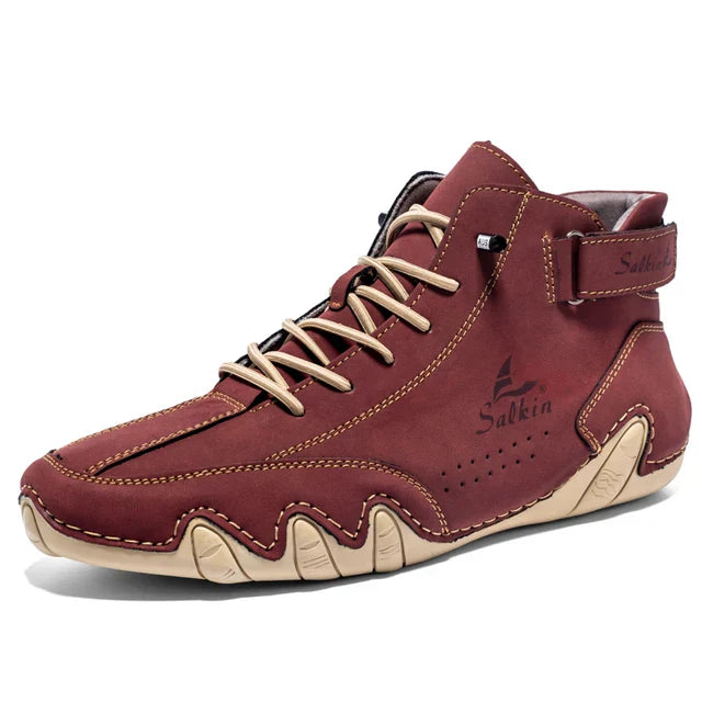 "Stijlvolle orthopedische leren herenschoenen met klassieke look, ontworpen voor dagelijks comfort en goede houding."
