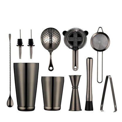 "Stijlvolle roestvrijstalen cocktailshaker set met essentiële accessoires voor thuiscocktails, ideaal voor elke thuisbar."