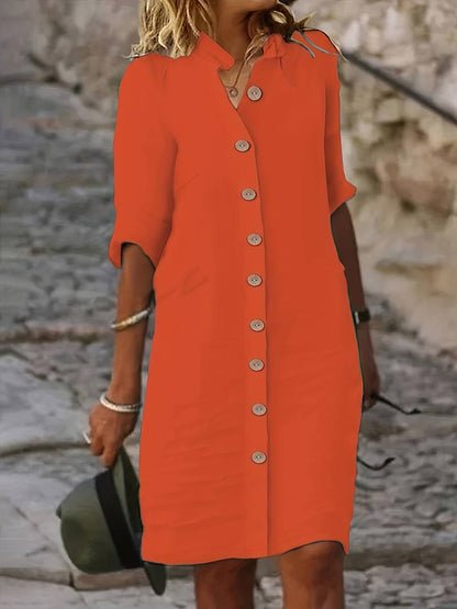 "Stijlvolle shirt dress met knoopsluiting, kraag en zakken in marineblauw. Comfortabel, ademend materiaal voor veelzijdige st