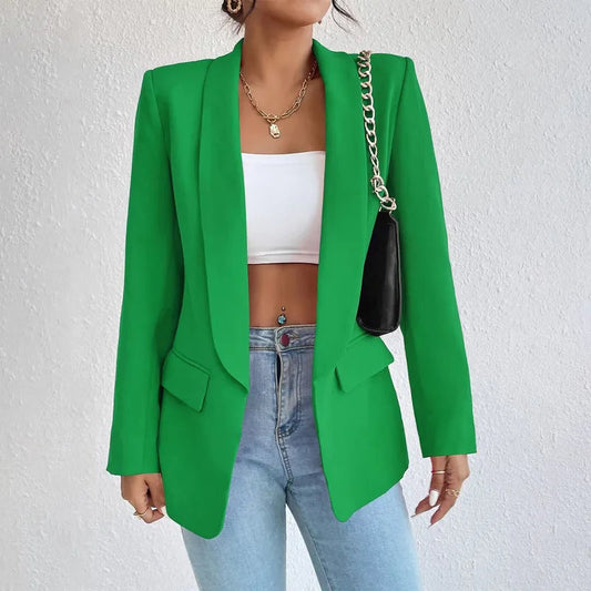 "Stijlvolle slim-fit blazer voor dames in elegant ontwerp, verkrijgbaar in diverse kleuren zoals groen en roze."