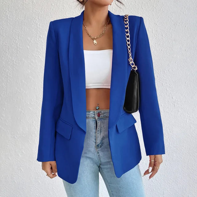 "Stijlvolle slim-fit blazer voor dames in elegant ontwerp, verkrijgbaar in diverse kleuren zoals groen en roze."