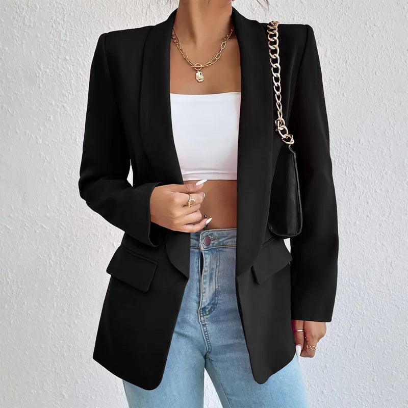 "Stijlvolle slim-fit blazer voor dames in elegant ontwerp, verkrijgbaar in diverse kleuren zoals groen en roze."