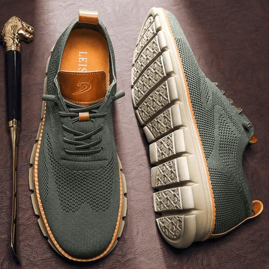 "Stijlvolle vegan schoenen, gemaakt van Italiaans vegan leer, met een elegant ontwerp en uitneembaar memory foam voetbed."