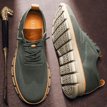"Stijlvolle vegan schoenen, gemaakt van Italiaans vegan leer, met een elegant ontwerp en uitneembaar memory foam voetbed."