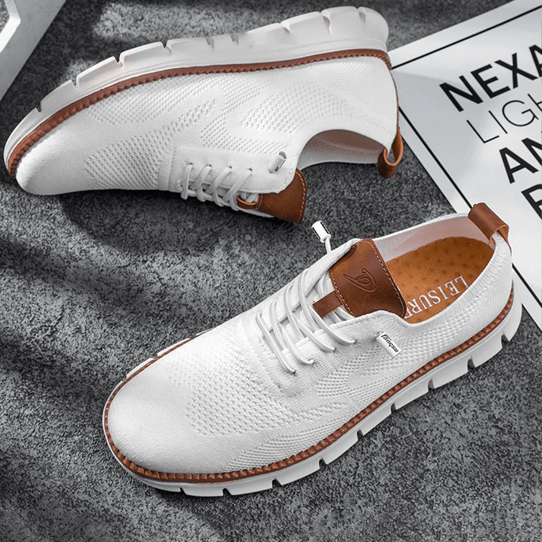"Stijlvolle vegan schoenen, gemaakt van Italiaans vegan leer, met een elegant ontwerp en uitneembaar memory foam voetbed."