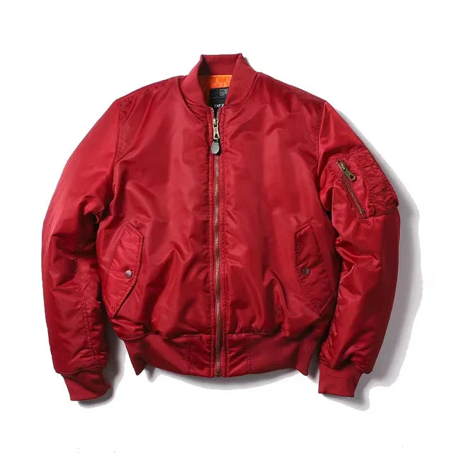 "Stoer zwart nylon bomberjack voor dames, winddicht en waterafstotend met klassieke MA-1 pilotenstijl en geribbelde details."