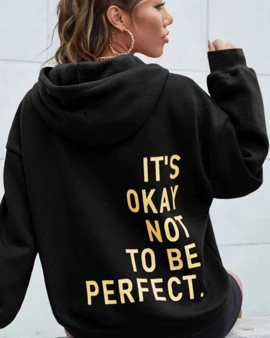 "Trendy oversized dames hoodie, voorkant, zachte stof, comfortabele pasvorm ideaal voor casual uitstapjes en loungen."