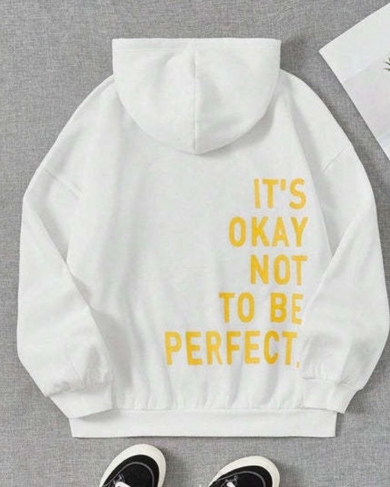 "Trendy oversized dames hoodie, voorkant, zachte stof, comfortabele pasvorm ideaal voor casual uitstapjes en loungen."