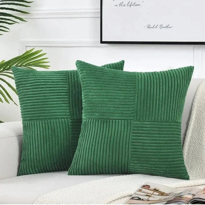 Vierkante kussenhoes van zacht ribfluweel, 45x45 cm, met geribbelde structuur in diverse kleuren en verborgen ritssluiting.