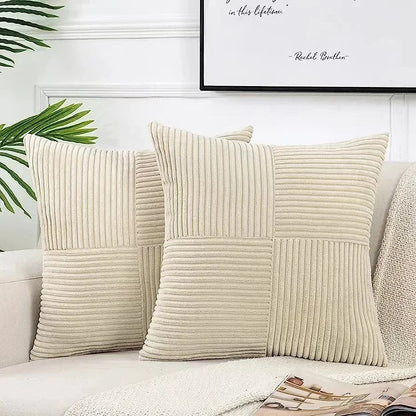 Vierkante kussenhoes van zacht ribfluweel, 45x45 cm, met geribbelde structuur in diverse kleuren en verborgen ritssluiting.
