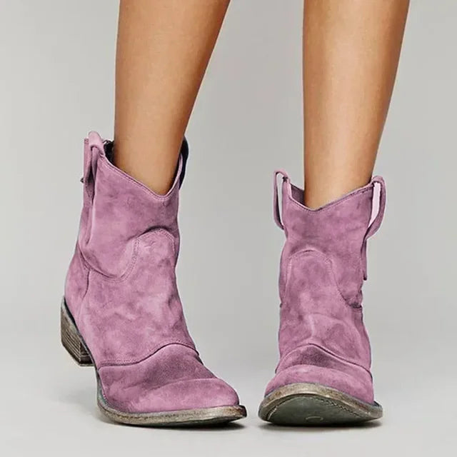 "Vrouwelijke cowboylaarzen Julia, vintage stijl, bruin leer, lage hak, ergonomisch, geschikt voor modieuze gelegenheden."