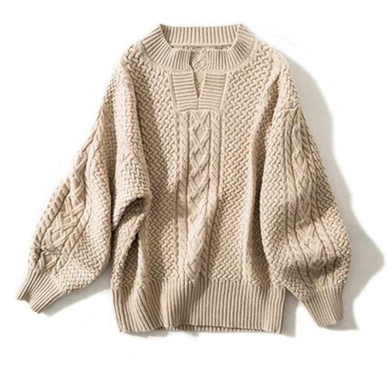 Warme wollen trui voor dames met kabelpatroon, verkrijgbaar in diverse kleuren en maten, perfect voor winterse stijl.