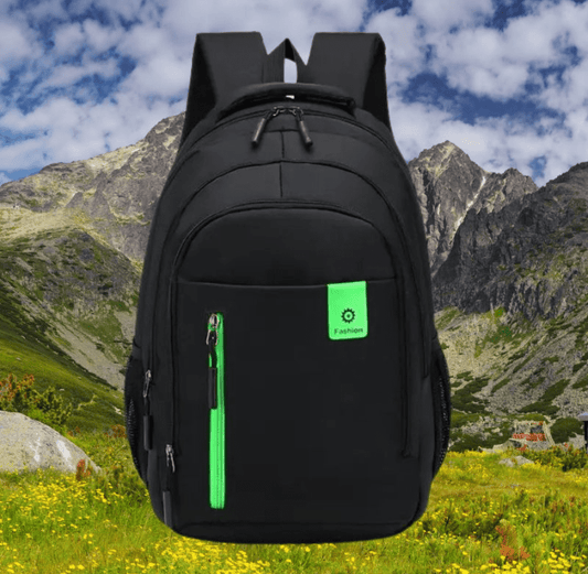 Waterdichte rugzak met laptopvak en 20-35L capaciteit, stijlvol en robuust ontwerp, ideaal voor reizen en dagelijks gebruik.