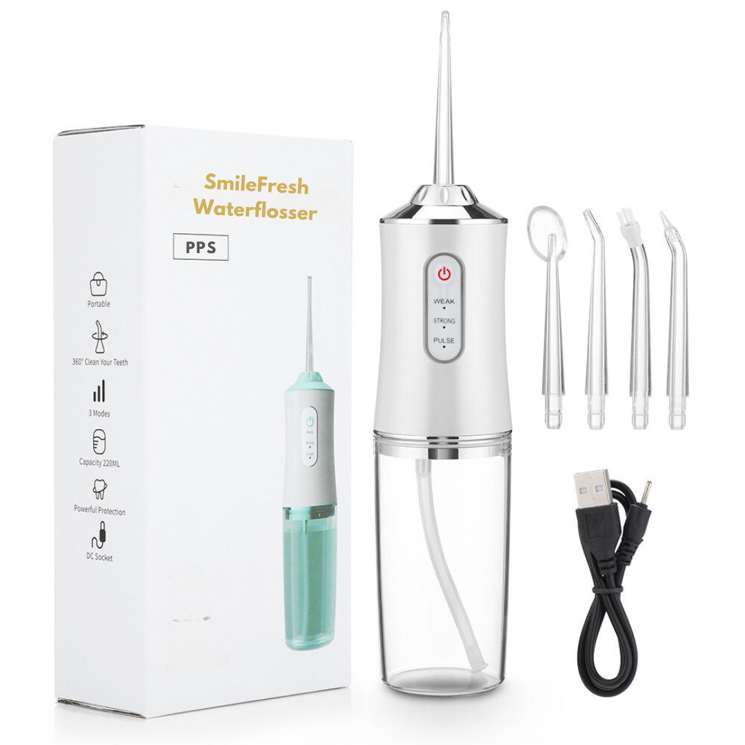 "Waterflosser met 360° spuitkop, ruime watertank en compact design voor optimale mondhygiëne."