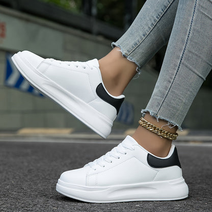Witte lederen dames sneakers met orthopedische zolen, stijlvol ontwerp en demping voor comfort en veelzijdigheid.