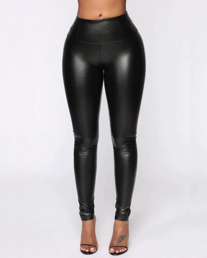 "Zwarte leren thermo legging voor dames met warme fleece voering, strakke pasvorm en elegante uitstraling voor koud weer."